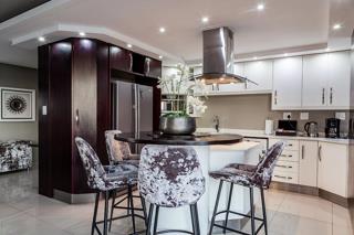 3 Bedroom Property for Sale in Waves Edge Western Cape